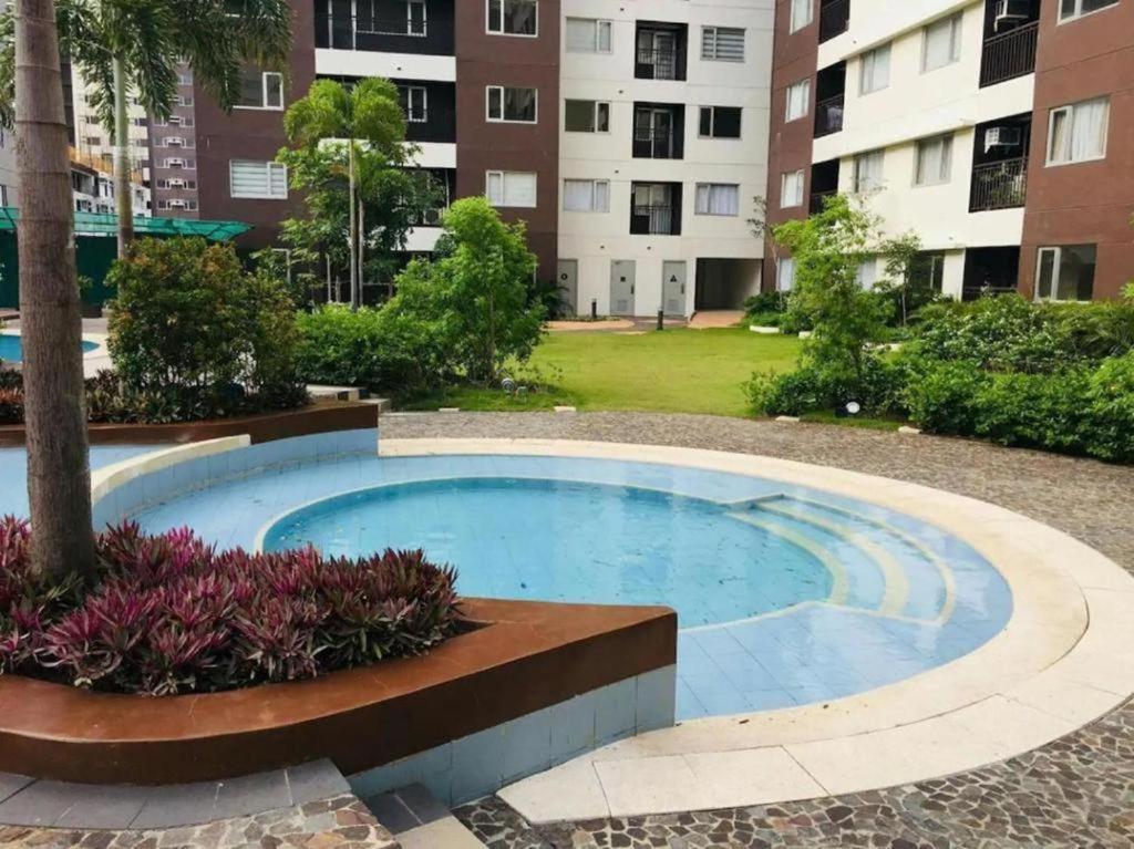 Апарт отель Avida Atria T2-F ,5Mins To Festive Walk And 4 Mins To Iloilo Convention Center Экстерьер фото