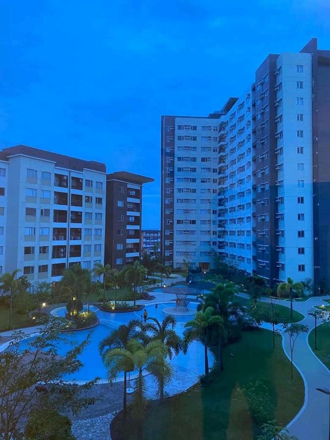 Апарт отель Avida Atria T2-F ,5Mins To Festive Walk And 4 Mins To Iloilo Convention Center Экстерьер фото